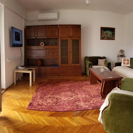 Pine Tree Apartment Дубровник Экстерьер фото