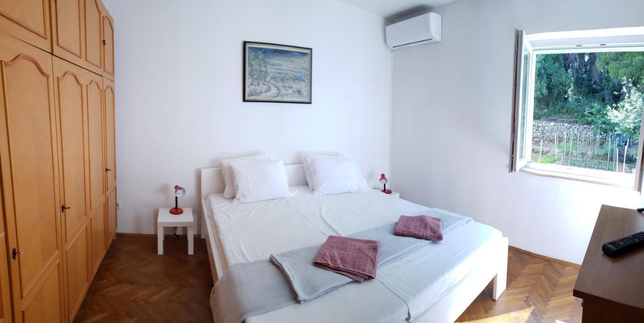 Pine Tree Apartment Дубровник Экстерьер фото