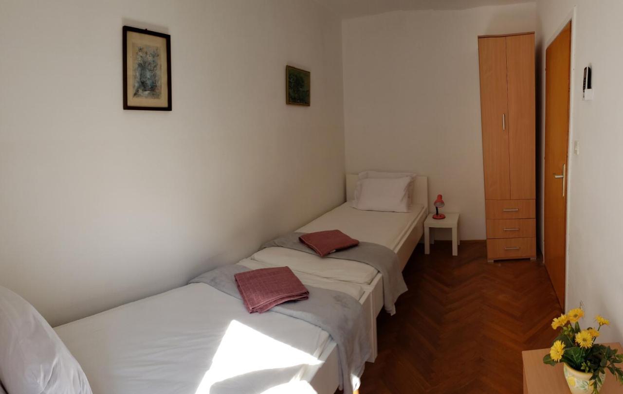 Pine Tree Apartment Дубровник Экстерьер фото